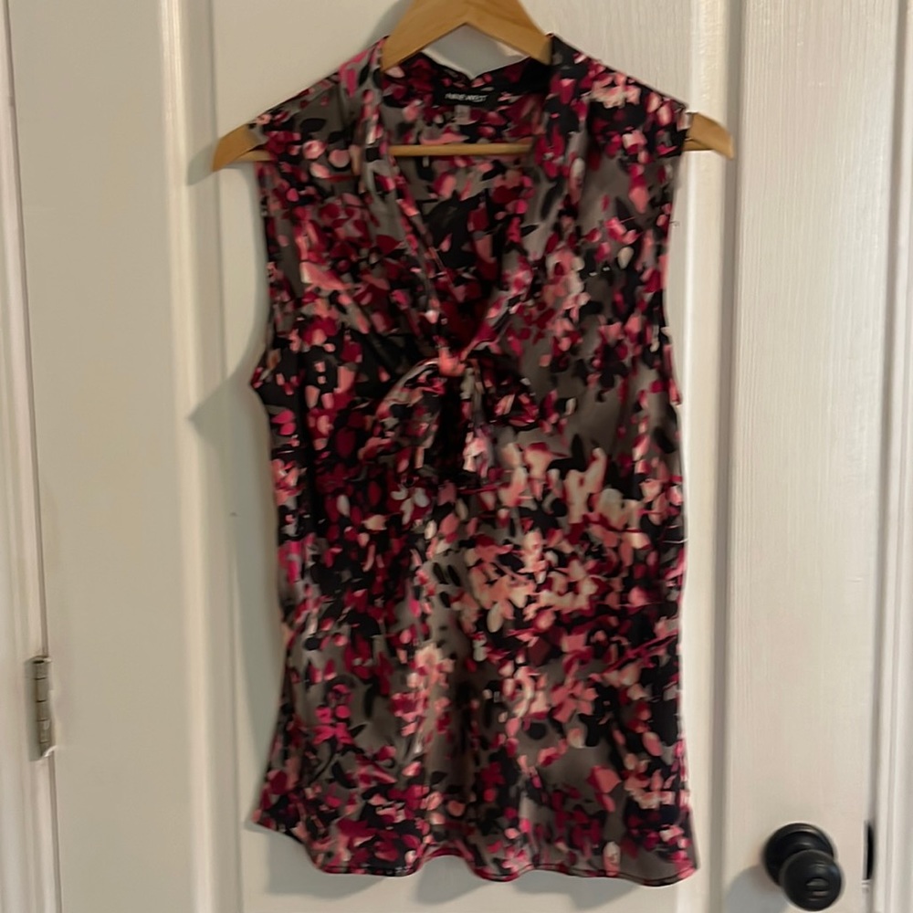 NWT Nine West sleeveless blouse